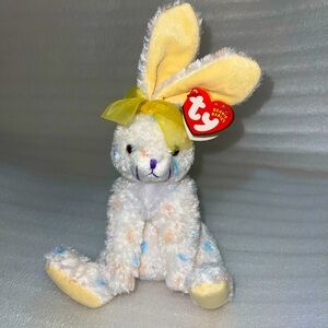 3 "Carrots" Beanie Baby by Ty Inc. - 2001 Easter Bunny Plush